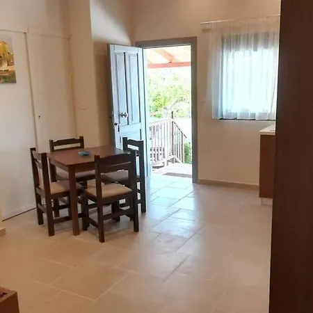 Apartmán μεσόστρατο